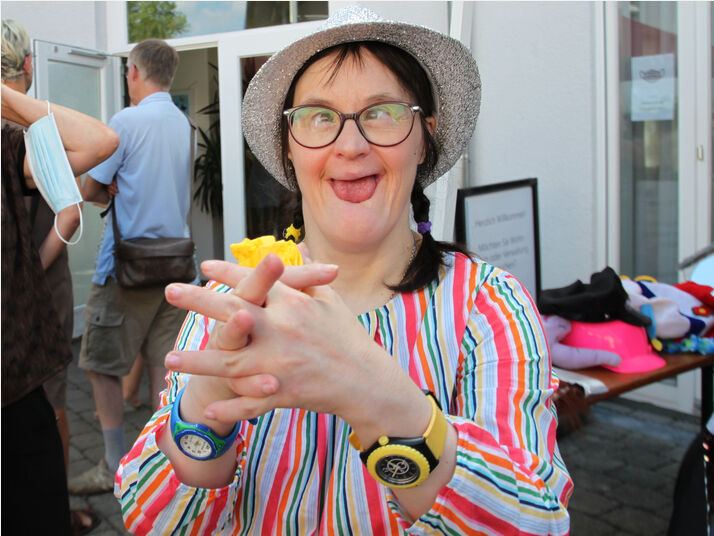 Unterstützen Sie uns durch eine Spende!