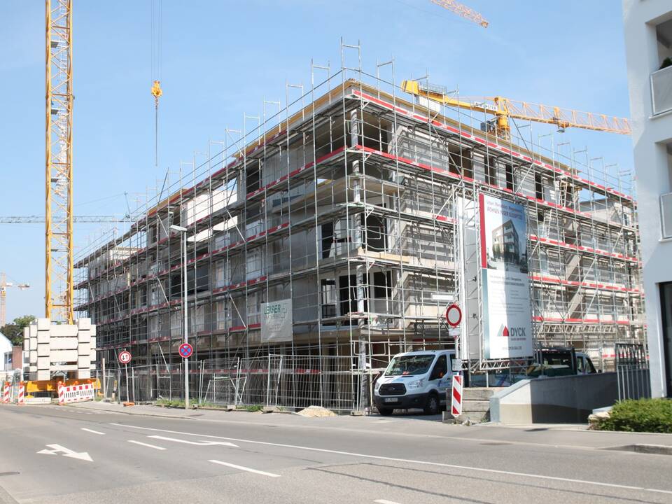 Blick von der Henriettenstraße auf unser Gebäude im Steingauviertel.